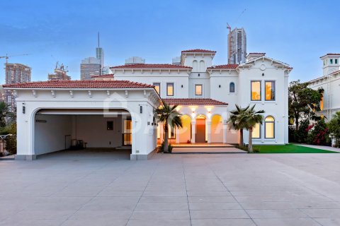 Villa in Jumeirah Islands, Dubai 5 bedrooms, 1303 sq.m. № 104759 - photo 2