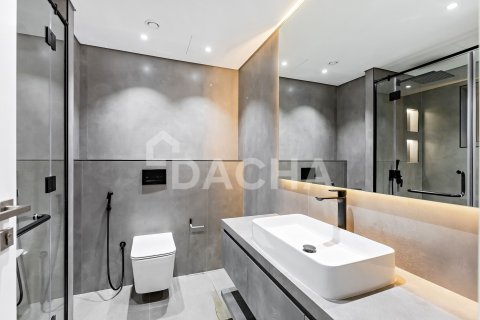 Villa in Jumeirah Islands, Dubai 5 bedrooms, 1303 sq.m. № 104759 - photo 8