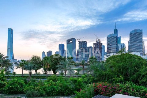 Villa in Jumeirah Islands, Dubai 5 bedrooms, 1303 sq.m. № 104759 - photo 5