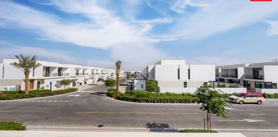 Maison de ville à Town Square, Dubai, 3 chambres, 176.9 m², № 71703