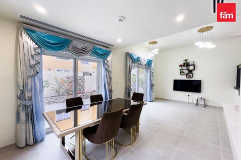 Adosado en Dubai, 4 dormitorios, 230 m², № 83706 - foto 3