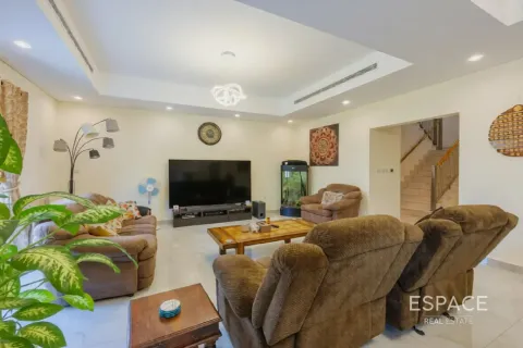 Adosado en Al Furjan, Dubai, 3 dormitorios, 262 m², № 122547 - foto 3