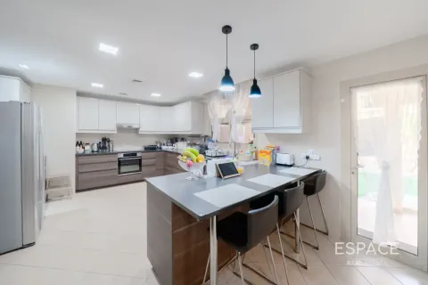 Villa à Dubai Land, Dubai, 4 chambres, 496 m², № 122550 - photo 9