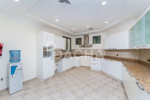 Villa à Garden Homes, Palm Jumeirah, Dubai, 5 chambres, 465 m², № 133254 - photo 24