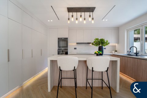 Купить виллу в Арабиан Ранчес, Дубай: 4 спальни, 231м², № 91296 - фото 3