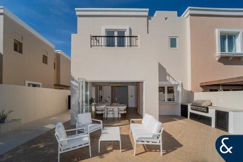 Купить виллу в Арабиан Ранчес, Дубай: 4 спальни, 231м², № 91296 - фото 22