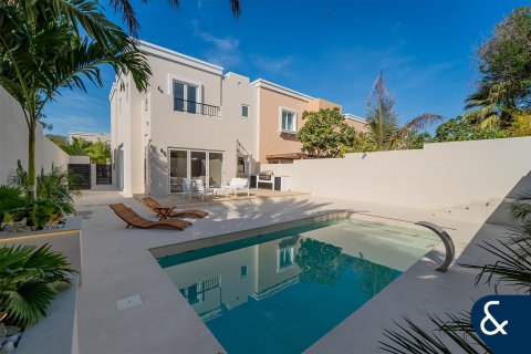 Купить виллу в Арабиан Ранчес, Дубай: 4 спальни, 231м², № 91296 - фото 20