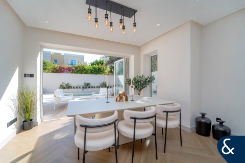 Купить виллу в Арабиан Ранчес, Дубай: 4 спальни, 231м², № 91296 - фото 4