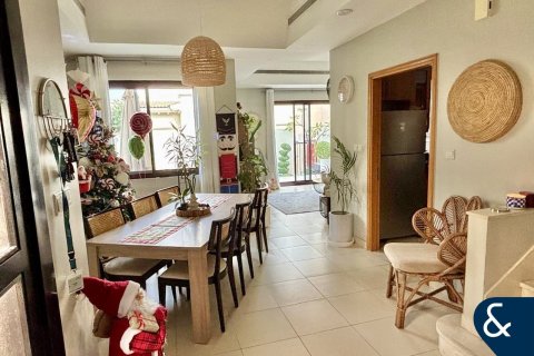 Villa in Mira, Reem, Dubai 3 bedrooms, 264 sq.m. № 91295 - photo 5