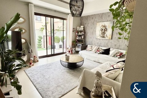 Villa in Mira, Reem, Dubai 3 bedrooms, 264 sq.m. № 91295 - photo 2
