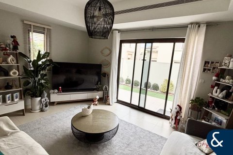 Villa in Mira, Reem, Dubai 3 bedrooms, 264 sq.m. № 91295 - photo 3