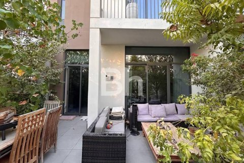 Townhouse in Arabian Ranches 3, Dubai 3 bedrooms, 180 sq.m. № 57896 - photo 11