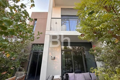 Townhouse in Arabian Ranches 3, Dubai 3 bedrooms, 180 sq.m. № 57896 - photo 1