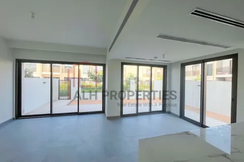 Adosado en Villanova, Dubai Land, Dubai, 4 dormitorios, 234 m², № 92743 - foto 2