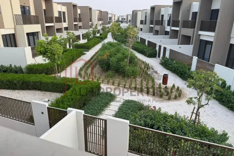 Adosado en Villanova, Dubai Land, Dubai, 4 dormitorios, 234 m², № 92743 - foto 9