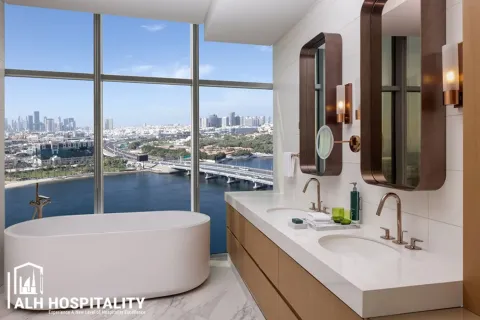 Penthouse in Deira, Dubai 3 bedrooms, 499 sq.m. № 92746 - photo 9