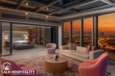 Penthouse in Deira, Dubai 3 bedrooms, 499 sq.m. № 92746 - photo 2