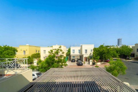 Villa in Dubai 3 bedrooms, 461 sq.m. № 120596 - photo 15