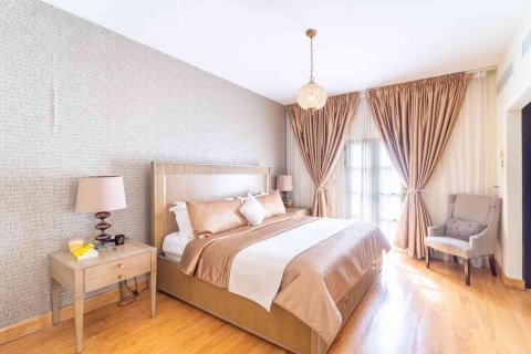 Villa in Dubai 3 bedrooms, 461 sq.m. № 120596 - photo 9