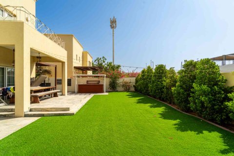 Villa in Dubai 3 bedrooms, 461 sq.m. № 120596 - photo 20