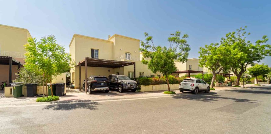 Villa in Dubai 3 bedrooms, 461 sq.m. № 120596