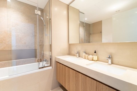 Apartment in Zabeel, Dubai 2 bedrooms, 112 sq.m. № 120599 - photo 13