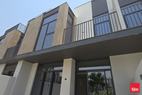 Maison de ville à Dubai, 3 chambres, 168 m², № 40352 - photo 1