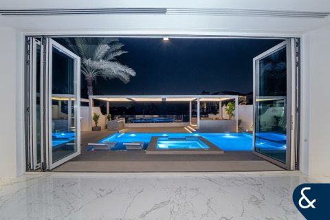 Villa en Jumeirah Golf Estates, Dubai, 5 dormitorios, 795 m², № 88777 - foto 3