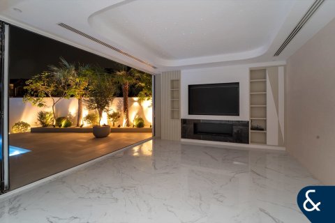 Villa en Jumeirah Golf Estates, Dubai, 5 dormitorios, 795 m², № 88777 - foto 12