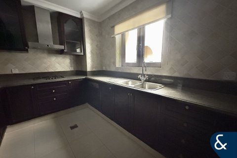 Apartment in Downtown Dubai (Downtown Burj Dubai), Dubai 2 bedrooms, 133 sq.m. № 88766 - photo 3