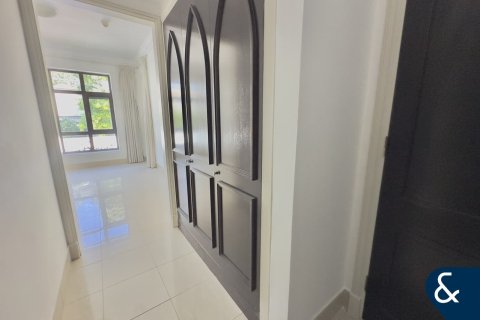Apartment in Downtown Dubai (Downtown Burj Dubai), Dubai 2 bedrooms, 133 sq.m. № 88766 - photo 9