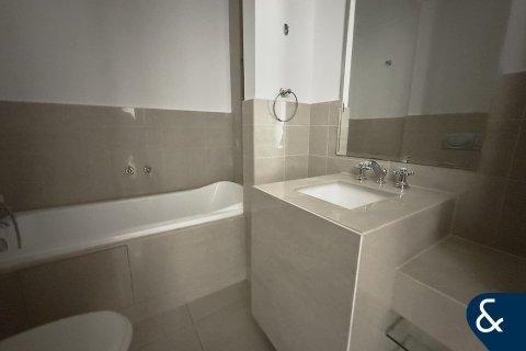 Apartment in Downtown Dubai (Downtown Burj Dubai), Dubai 2 bedrooms, 133 sq.m. № 88766 - photo 8
