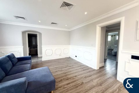 Townhouse in Meadows, Dubai 5 bedrooms, 343 sq.m. № 88781 - photo 25
