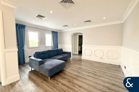 Townhouse in Meadows, Dubai 5 bedrooms, 343 sq.m. № 88781 - photo 4