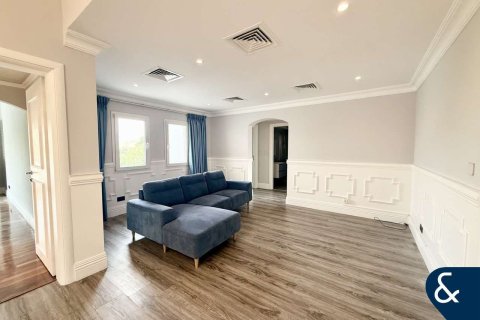 Townhouse in Meadows, Dubai 5 bedrooms, 343 sq.m. № 88781 - photo 20