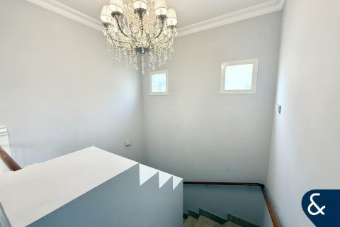 Townhouse in Meadows, Dubai 5 bedrooms, 343 sq.m. № 88781 - photo 19