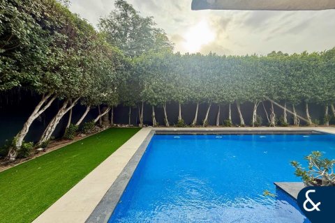 Townhouse in Meadows, Dubai 5 bedrooms, 343 sq.m. № 88781 - photo 15