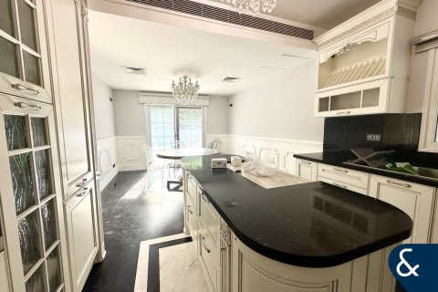 Townhouse in Meadows, Dubai 5 bedrooms, 343 sq.m. № 88781 - photo 10