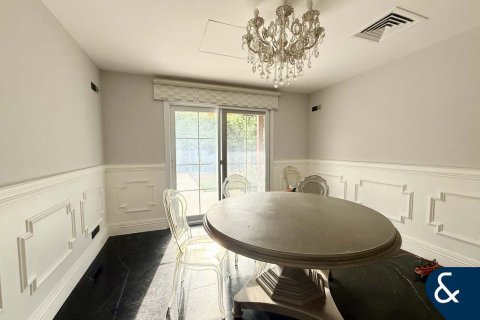 Townhouse in Meadows, Dubai 5 bedrooms, 343 sq.m. № 88781 - photo 11
