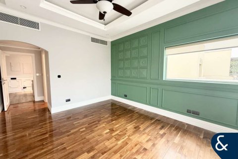 Townhouse in Meadows, Dubai 5 bedrooms, 343 sq.m. № 88781 - photo 24