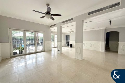 Townhouse in Meadows, Dubai 5 bedrooms, 343 sq.m. № 88781 - photo 8