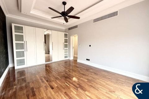 Townhouse in Meadows, Dubai 5 bedrooms, 343 sq.m. № 88781 - photo 27