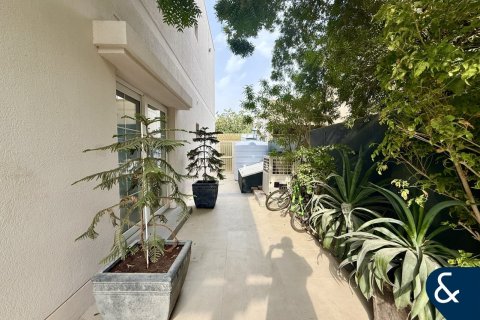 Townhouse in Meadows, Dubai 5 bedrooms, 343 sq.m. № 88781 - photo 14