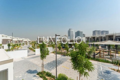 Villa in Aura, Tilal Al Ghaf, Dubai 4 bedrooms, 317 sq.m. № 45839 - photo 1