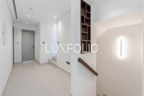 Villa in Aura, Tilal Al Ghaf, Dubai 4 bedrooms, 317 sq.m. № 45839 - photo 11