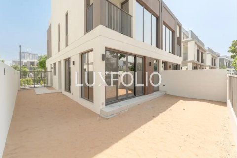 Villa in Aura, Tilal Al Ghaf, Dubai 4 bedrooms, 317 sq.m. № 45839 - photo 2
