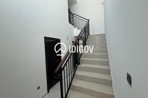 Adosado en Dubai, 3 dormitorios, 222.41 m², № 121093 - foto 5