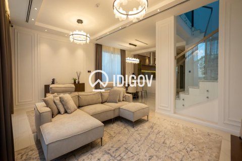 Villa en Jumeirah Park, Dubai, 4 dormitorios, 226.4 m², № 121094 - foto 2