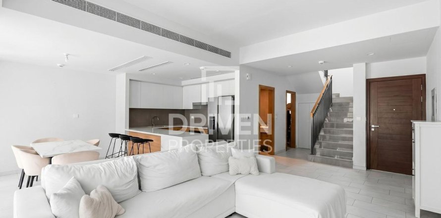 Villa in Villanova, Dubai Land, Dubai 3 bedrooms, 163.6 sq.m. № 135557