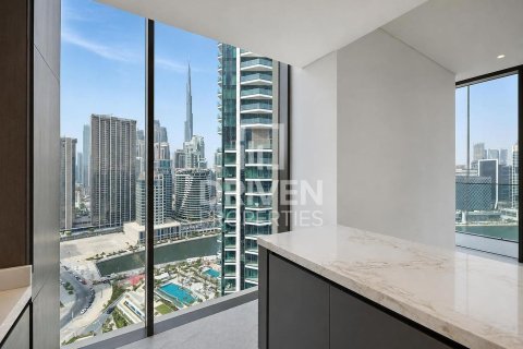 Apartment in Business Bay, Dubai 3 bedrooms, 179.49 sq.m. № 135549 - photo 15